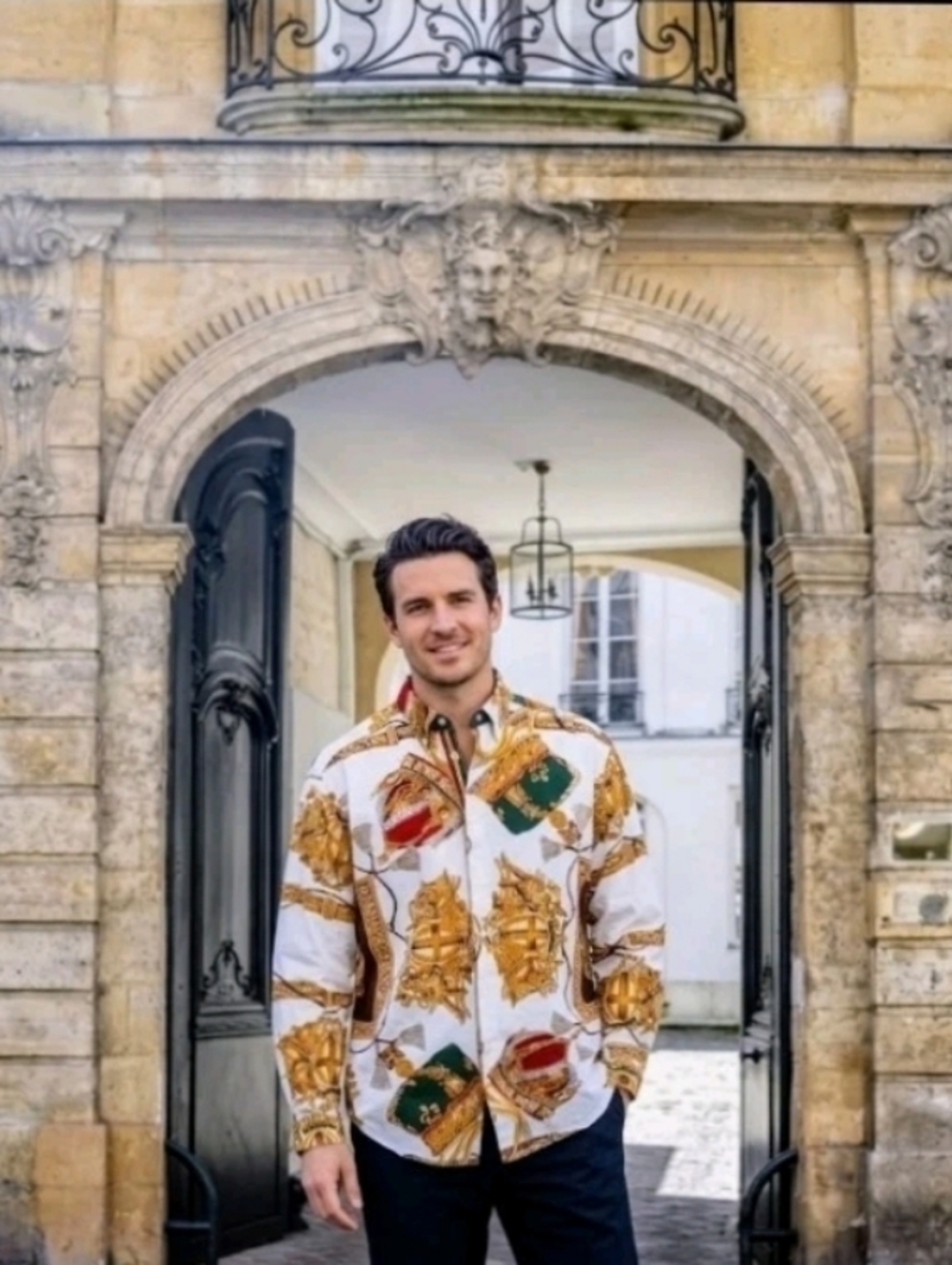 RARE Vintage 90s HILFIGER Heraldic Crest Print Button-down Men's Shirt sz Large